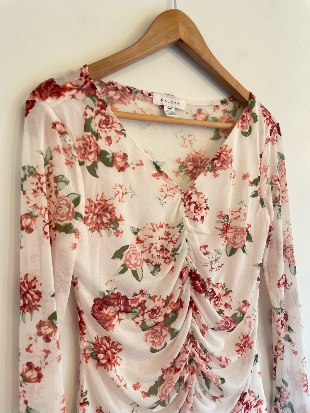 Rose Patterned Ruched Mesh Top - Picture 3 of 8